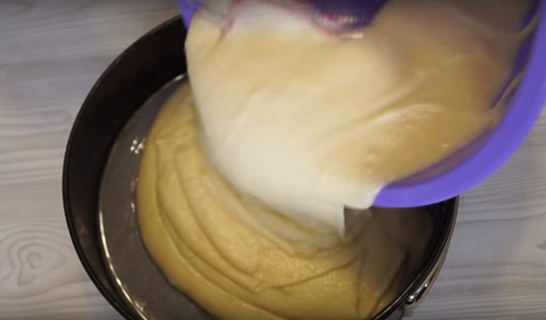 Манник на кефире – лучшие рецепты очень вкусного воздушного пирога