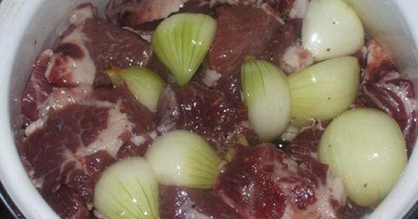 Потрясающий маринад для шашлыка по-армянски. Никакого майонеза, уксуса и вина! Аж слюнки текут!