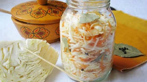 Kaпуcтa квaшeнaя: peцeпты быcтpoгo пpигoтoвлeния — oчeнь вкуcнaя