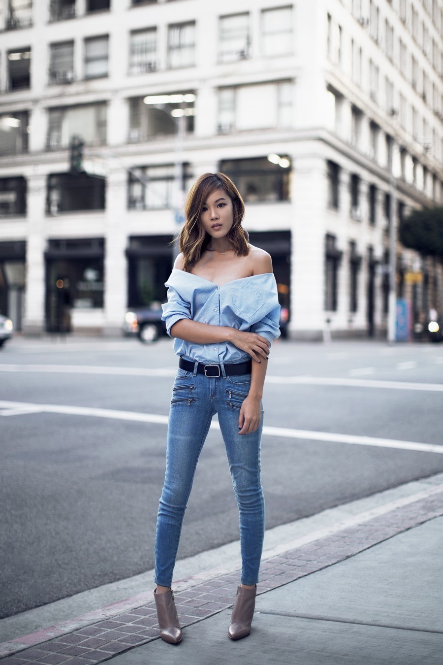golubaya_rubashka_skinny_jeans