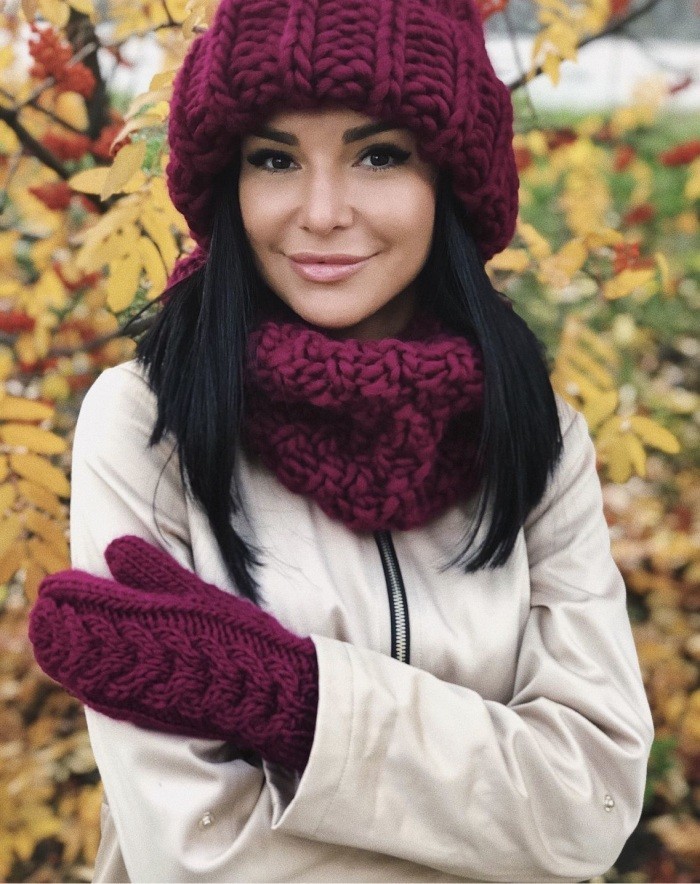 Вязаные женские шапки: подборка из 62 фото