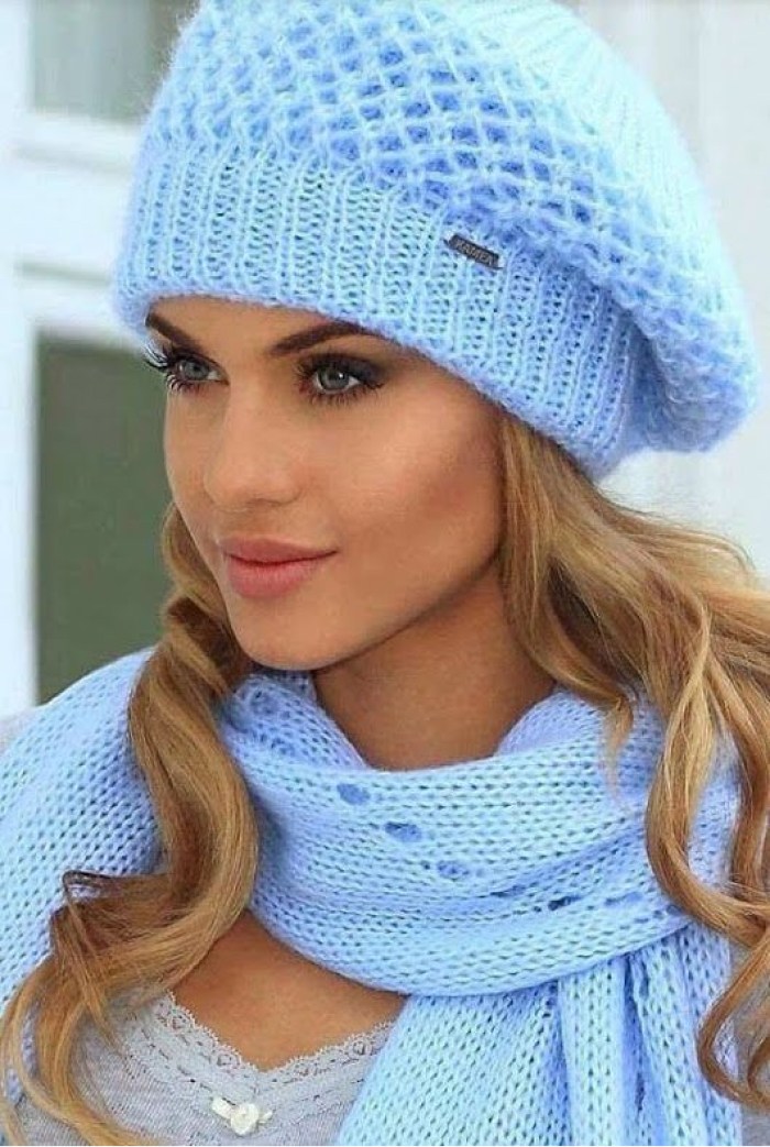 Вязаные женские шапки: подборка из 62 фото