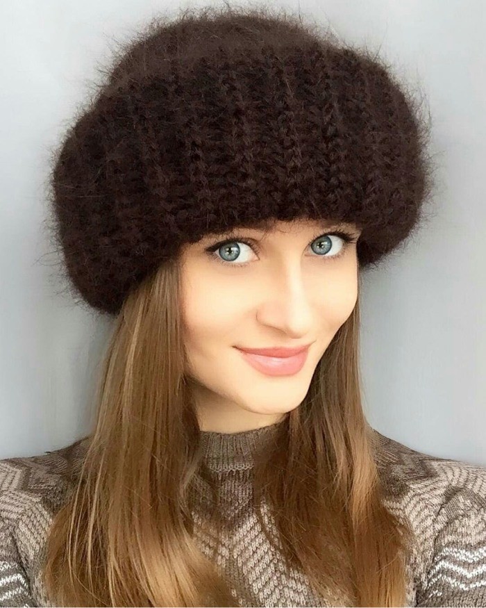 Вязаные женские шапки: подборка из 62 фото