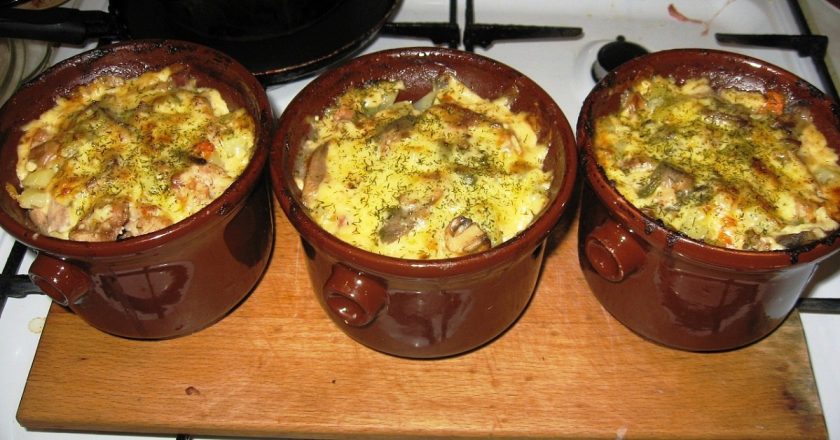 Белорусская жаренка с грибами. Как жюльен, только в разы вкуснее! Есть такую вкуснятину через день… Для них это нормально. Белорусская жаренка с грибами. Как жюльен, только в разы вкуснее! Есть такую вкуснятину через день… Для них это нормально.